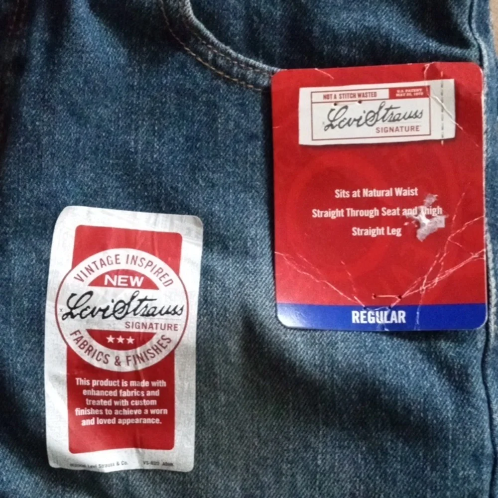 Levi's Signature Regular Fit Jeans